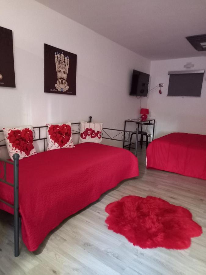 Suite Holiday House Bonaccorso Катания Экстерьер фото