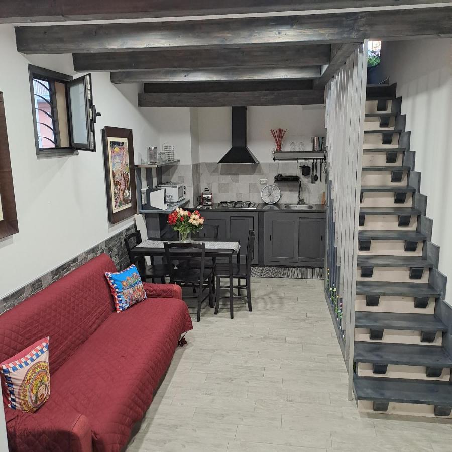 Suite Holiday House Bonaccorso Катания Экстерьер фото